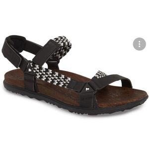 Merrrell Around Town Woven Black Sandal 7